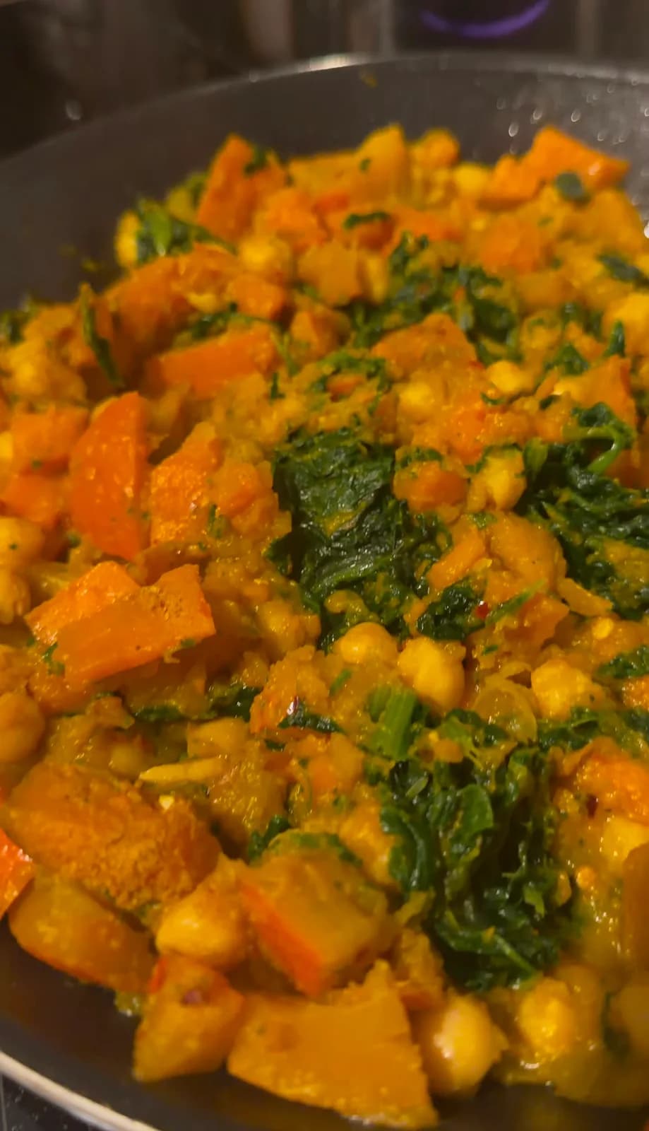 Kürbis, Süßkartoffel & Kichererbsen Curry mit Reis
